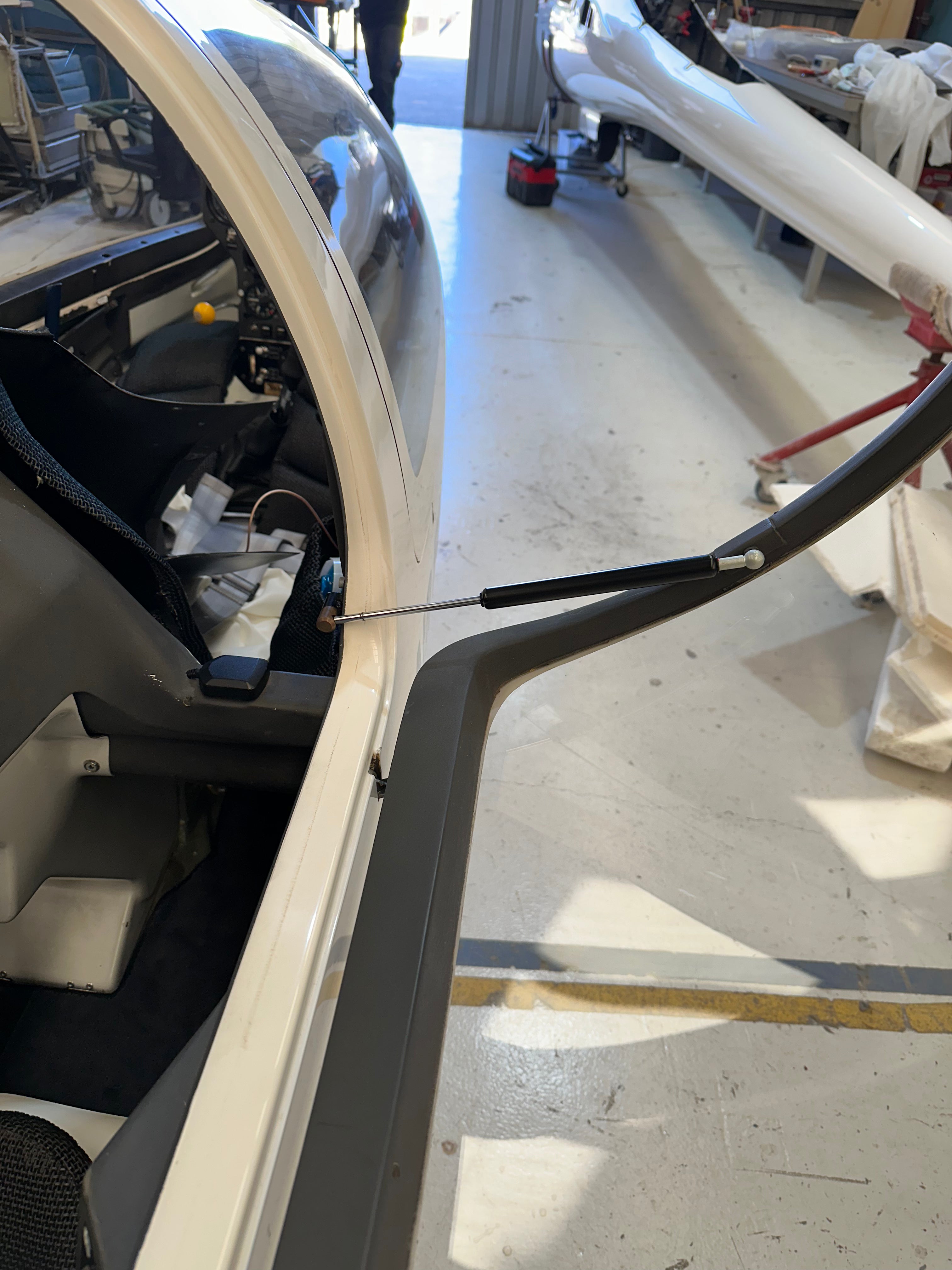 Gas Strut, Canopy DG-1000S